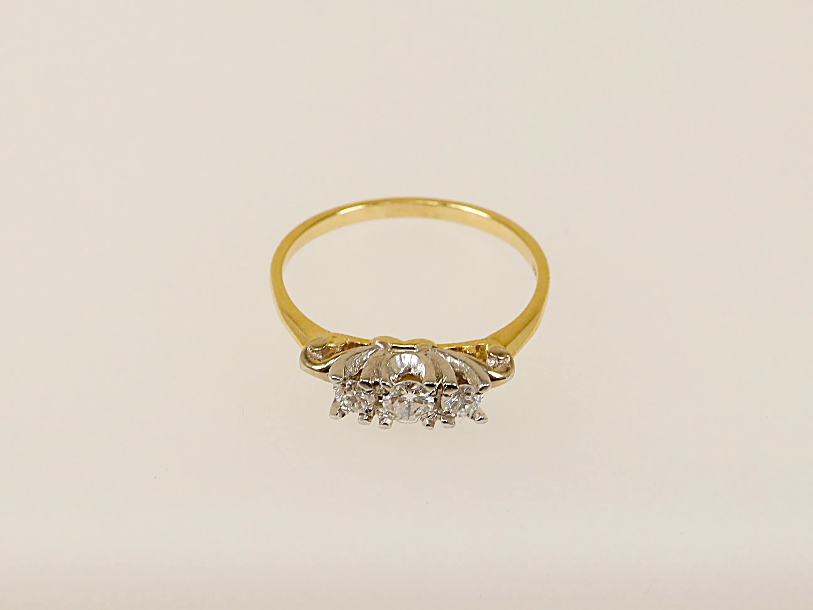 18ct Gold & Diamond Trilogy Ring