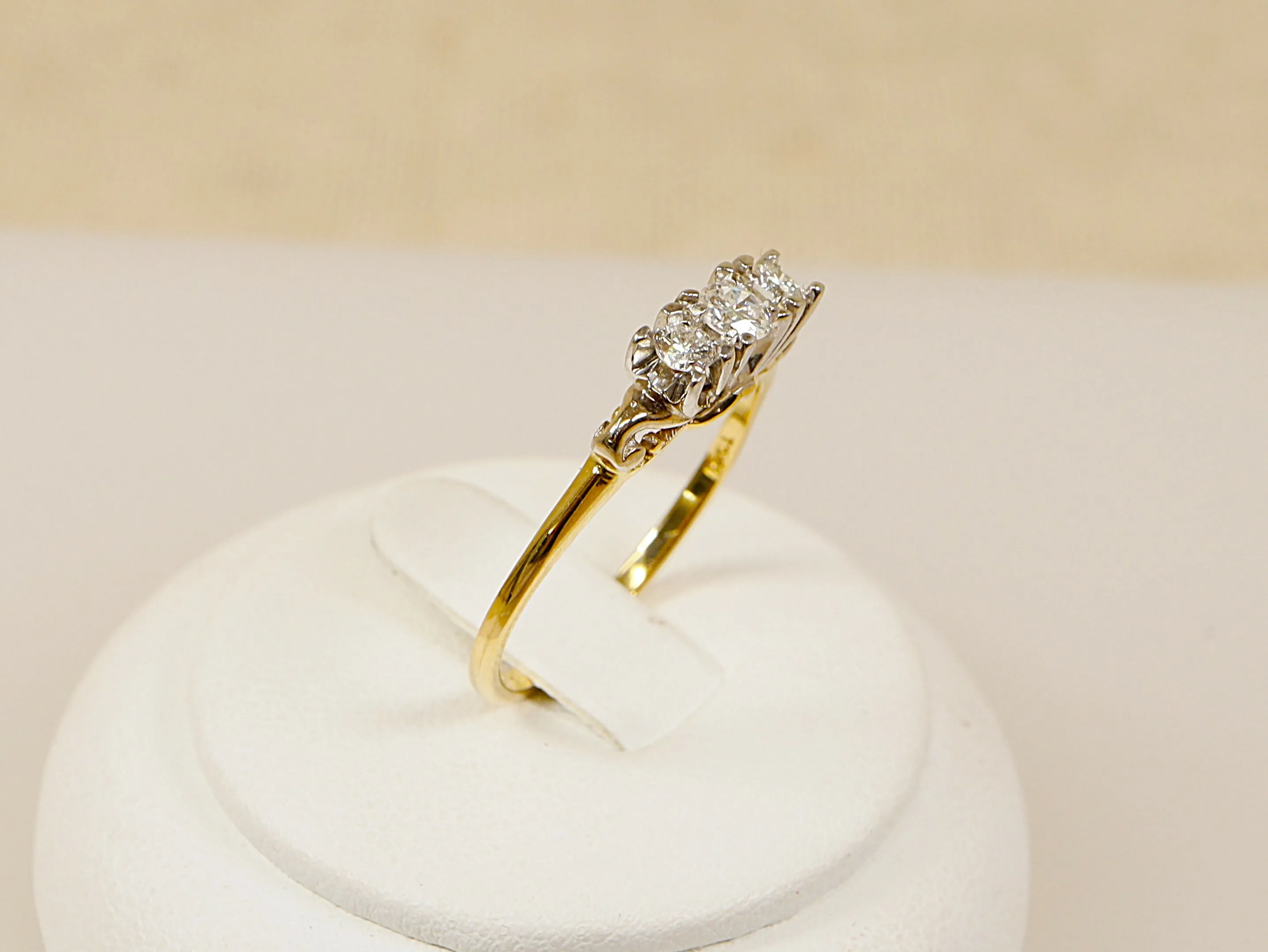 18ct Gold & Diamond Trilogy Ring