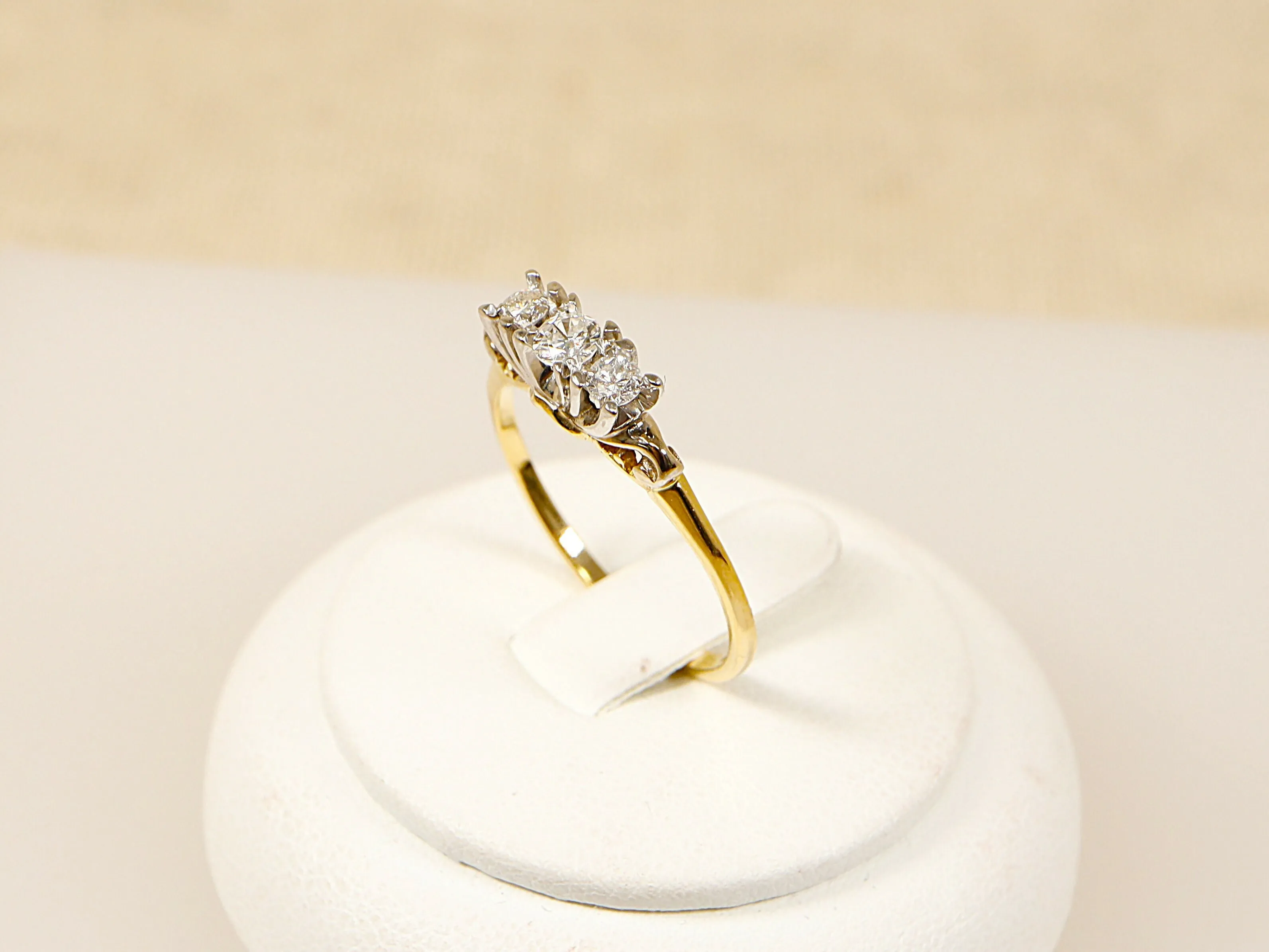 18ct Gold & Diamond Trilogy Ring