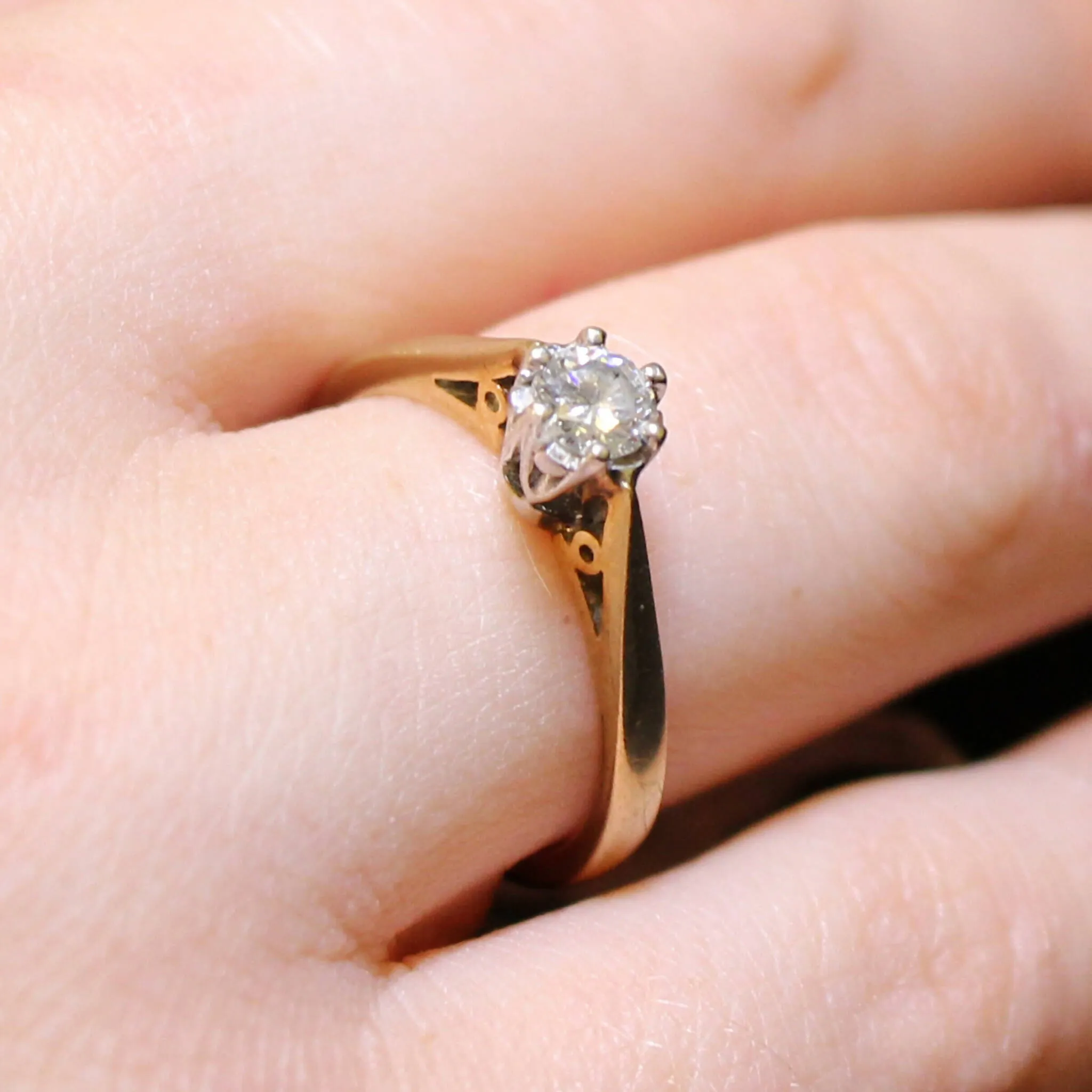 9ct gold diamond solitaire ring