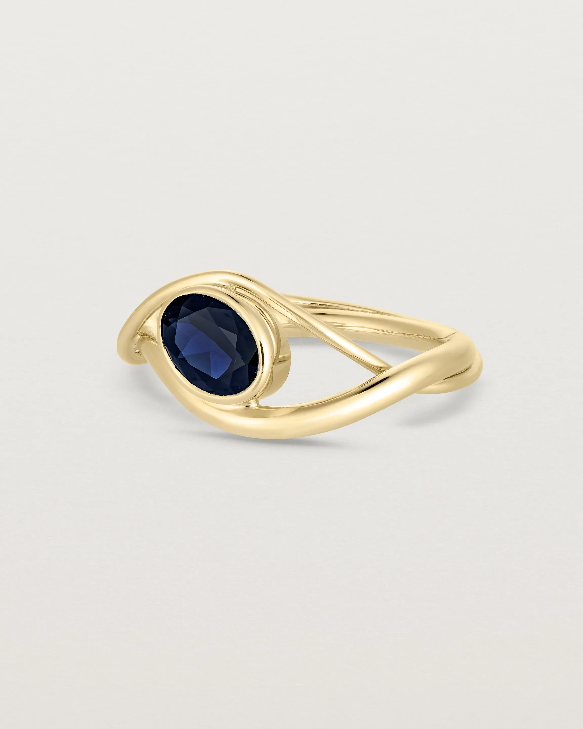 Isha Oval Ring | Australian Sapphire