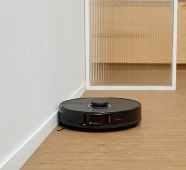 Roborock - S8  Robot Vacuum Cleaner Wet / Dry Floor Cleaning with RockDock Plus / App Control (R100031) - Black